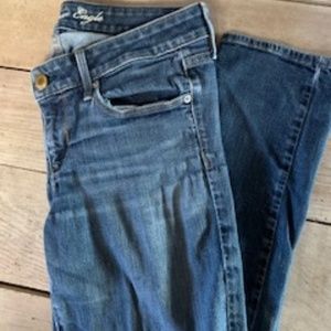 AMERICAN EAGLE SKINNY JEANS SIZE 10